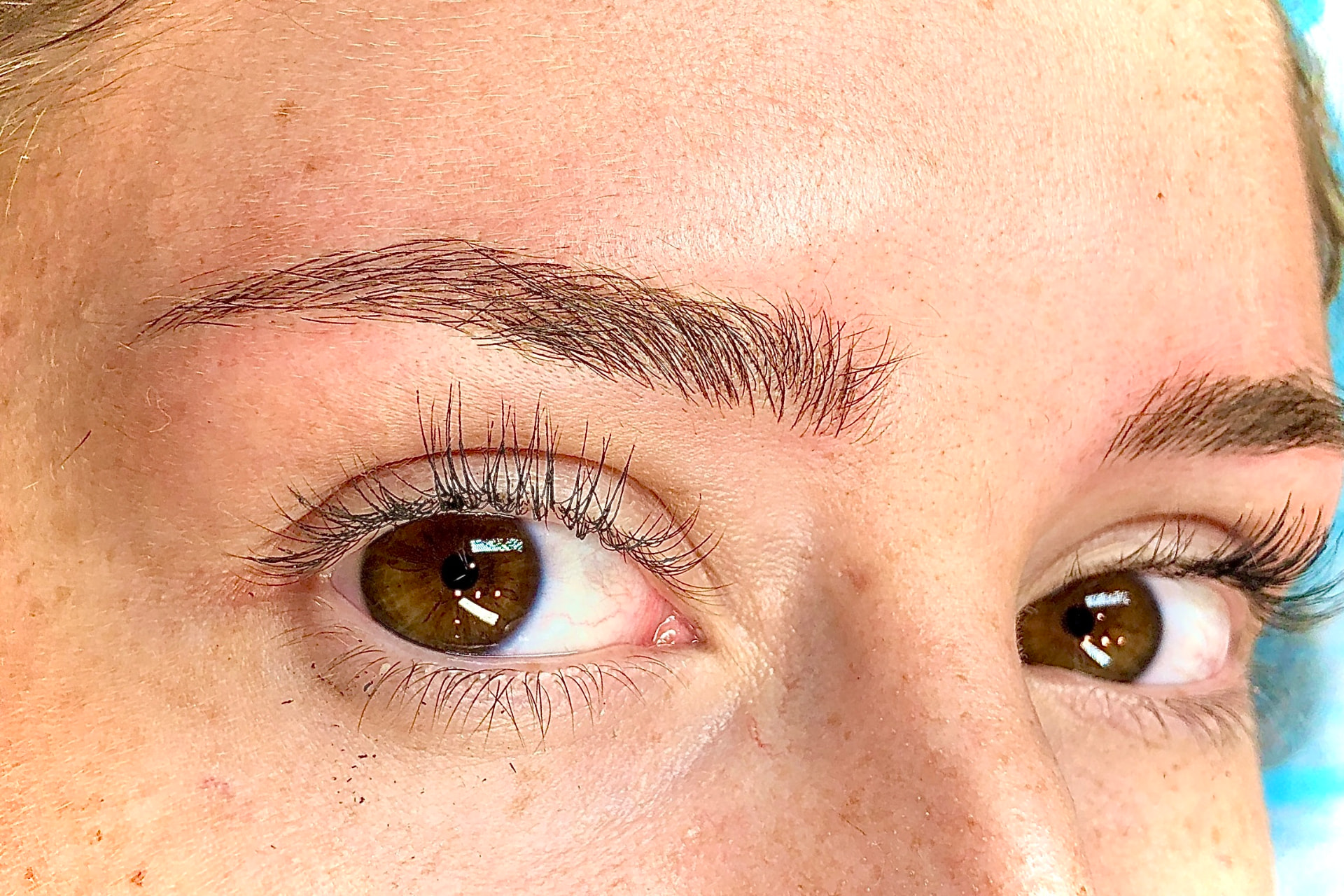 Wenkbrauwen & Wimpers bij LiliBeauty Hoofddorp